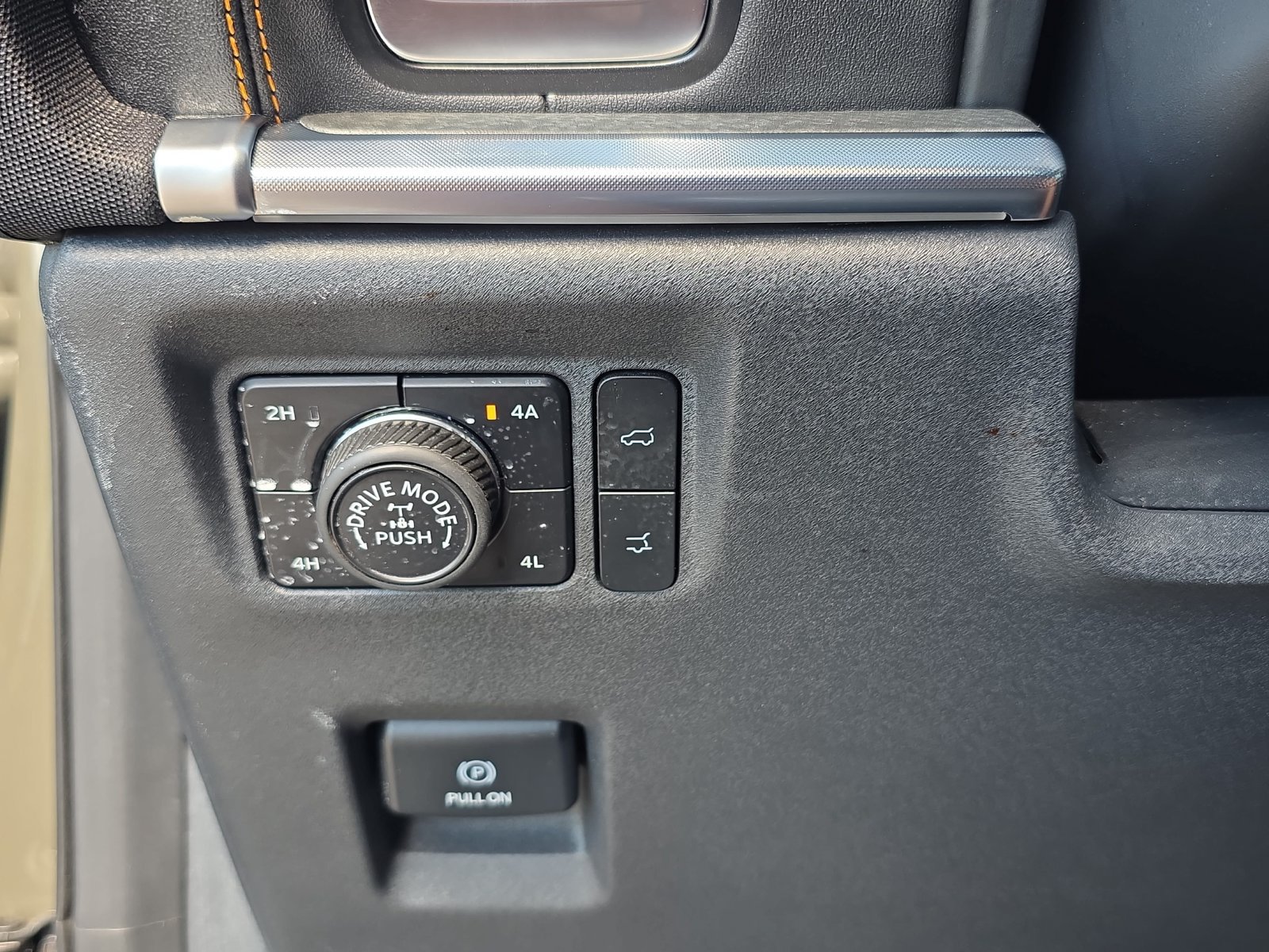 Used 2025 Ford Expedition Tremor AWD/4WD image 23