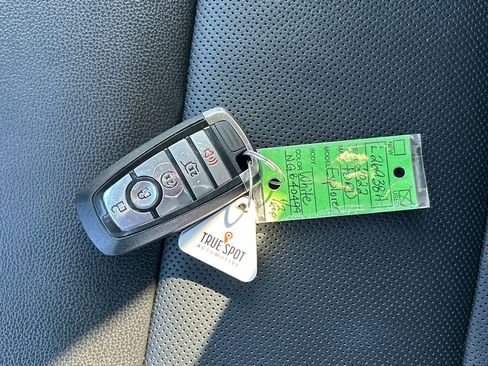 Used 2022 Ford Explorer Limited w/ Equipment Group 301A image 30