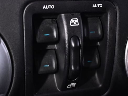 Used 2017 Jeep Wrangler Unlimited Rubicon w/ Max Tow Package AWD/4WD image 26
