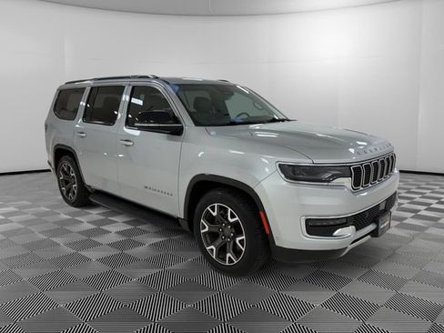 Used 2024 Jeep Wagoneer Series III AWD/4WD image 7
