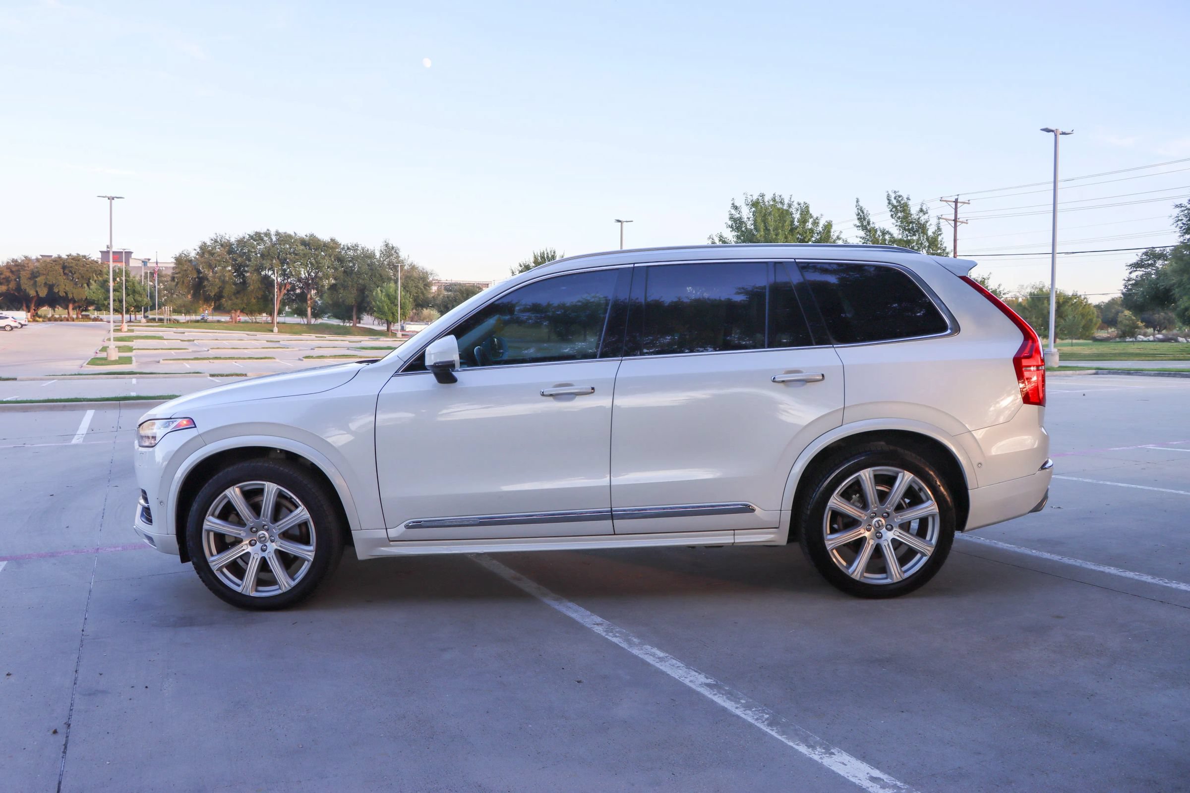 Used 2019 Volvo XC90 T6 Inscription w/ Luxury Package AWD/4WD image 4