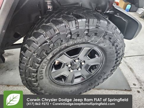 Used 2021 Jeep Gladiator Mojave AWD/4WD image 32