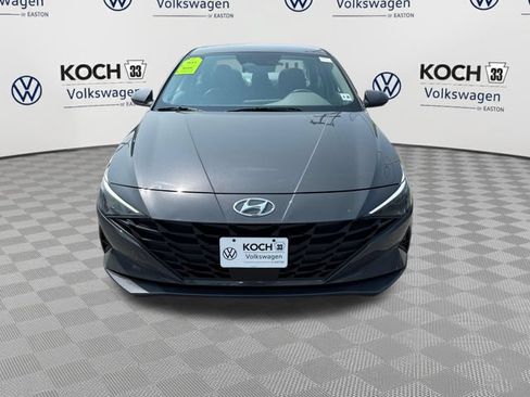 Used 2023 Hyundai Elantra SEL w/ Convenience Package FWD image 2