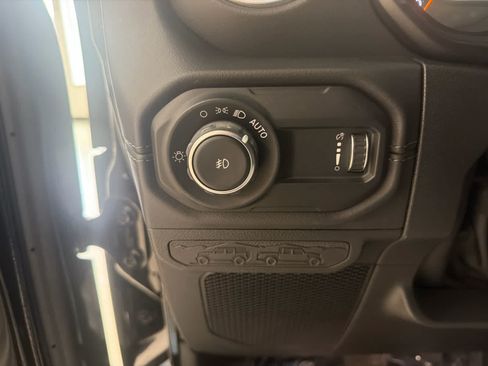 Used 2024 Jeep Wrangler Unlimited Sahara w/ Dual Top Group AWD/4WD image 16