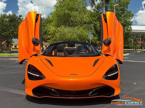 Used 2022 McLaren 720S Performance RWD image 8