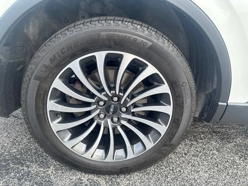 Used 2023 Lincoln Aviator AWD w/ Premium Package image 43