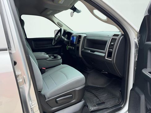 Used 2017 RAM 1500 ST w/ SXT Appearance Group image 31