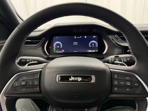 New 2026 Jeep Grand Cherokee Limited image 6