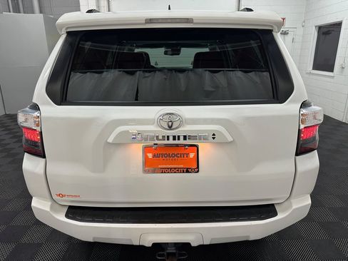 Used 2023 Toyota 4Runner SR5 Premium w/ Moonroof Package AWD/4WD image 9