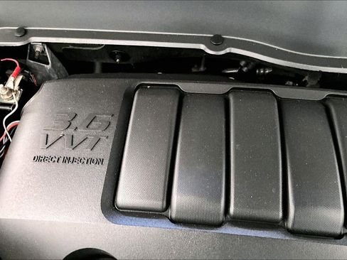 Used 2016 GMC Acadia SLE AWD/4WD image 30