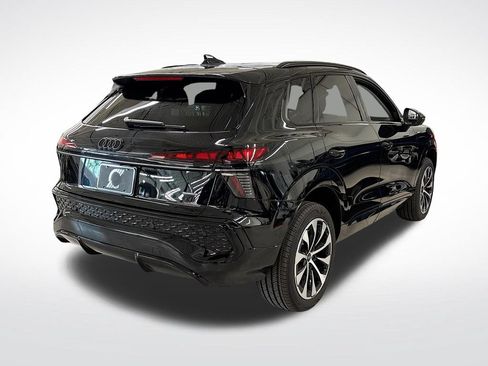 New 2026 Audi Q3 quattro 2.0T AWD/4WD image 5