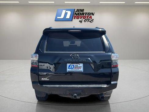 Used 2021 Toyota 4Runner SR5 Premium w/ Moonroof Package AWD/4WD image 6