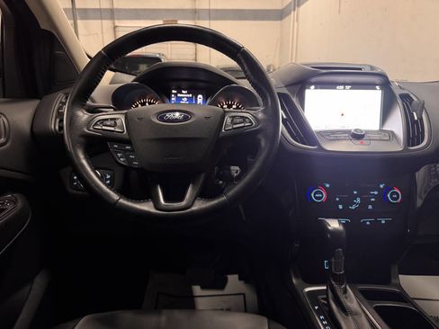 Used 2017 Ford Escape SE w/ Equipment Group 201A image 16