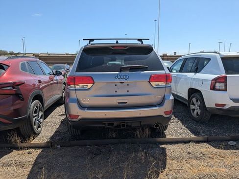 Used 2018 Jeep Grand Cherokee Limited AWD/4WD image 7