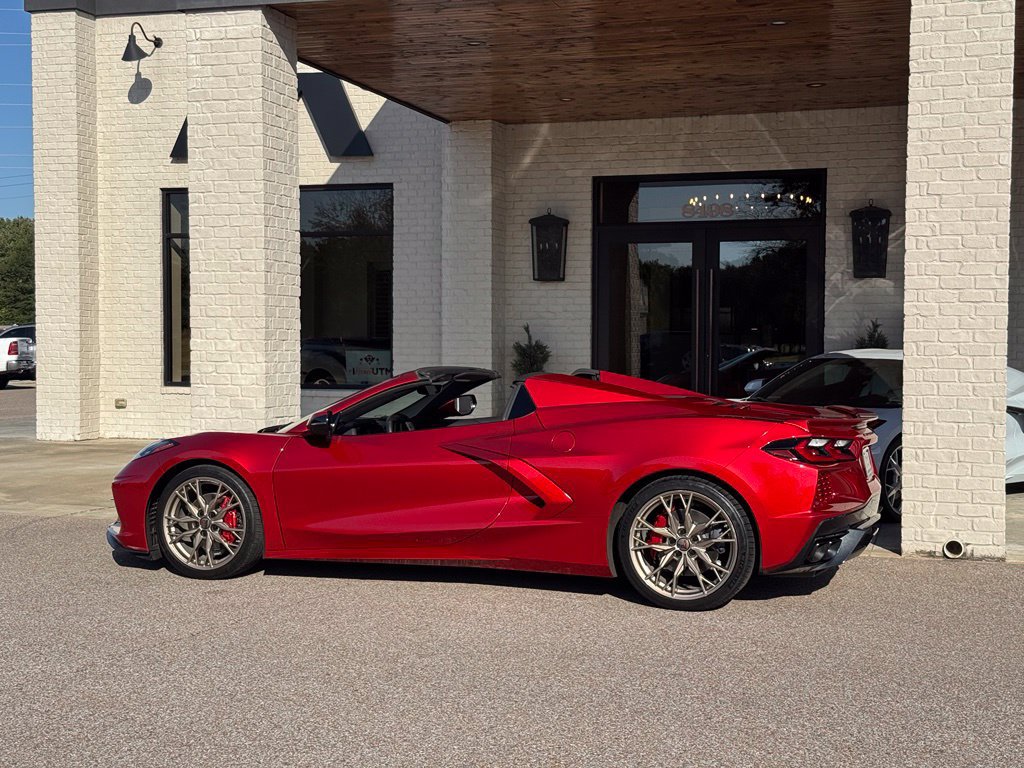 Used 2024 Chevrolet Corvette Stingray Preferred Conv w/ 2LT RWD image 23