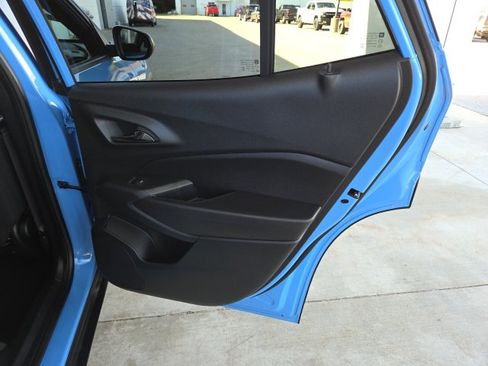 Used 2024 Chevrolet Trax RS w/ Sunroof Package image 44
