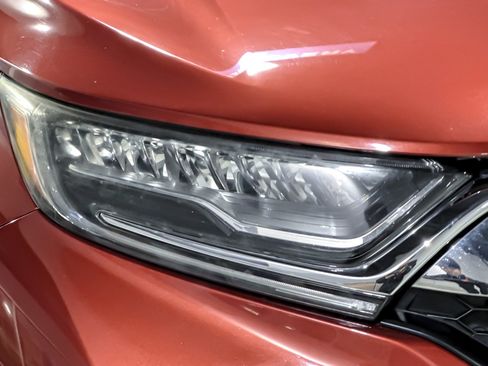 Used 2018 Honda CR-V Touring image 10