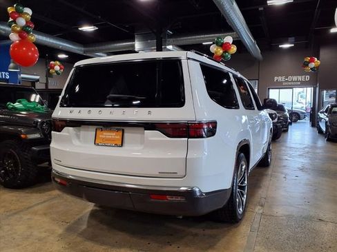 Used 2022 Jeep Wagoneer Series III w/ Premium Group I image 7