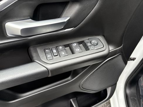Certified 2025 RAM 1500 Big Horn w/ Night Edition AWD/4WD image 16