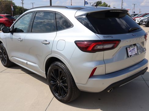 Used 2023 Ford Escape ST-Line Elite image 8