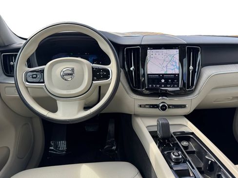 Certified 2024 Volvo XC60 B5 Plus w/ Climate Package AWD/4WD image 27