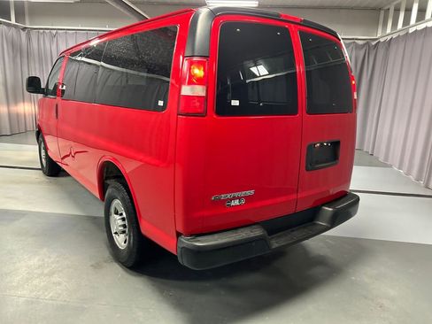 Used 2017 Chevrolet Express 2500 LS image 5