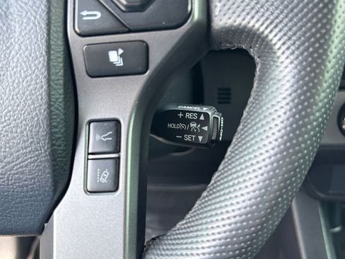Used 2019 Toyota Tacoma TRD Off-Road AWD/4WD image 32