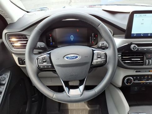 Certified 2023 Ford Escape Active AWD/4WD image 11