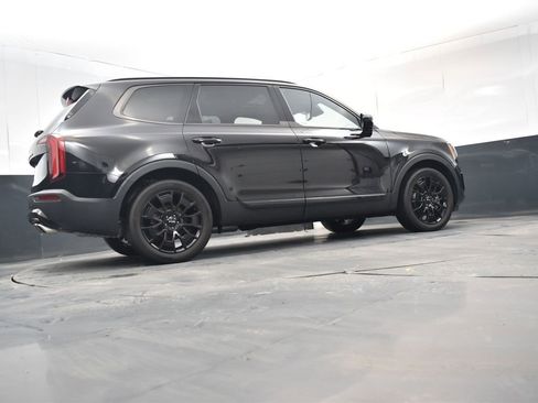 Used 2022 Kia Telluride SX w/ SX Prestige Package image 28