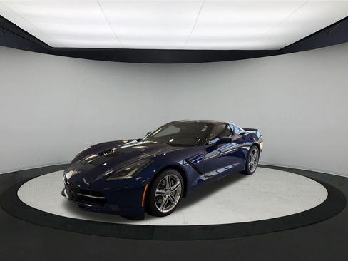 Used 2017 Chevrolet Corvette Stingray Coupe w/ Battery Protection Package RWD image 1