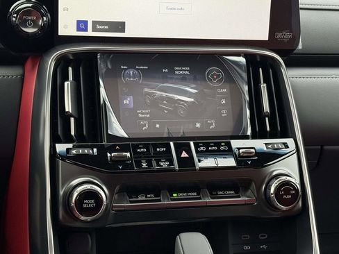 Used 2026 Lexus LX 700h F Sport image 14