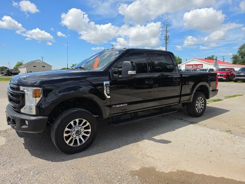 Used 2022 Ford F250 Lariat w/ Lariat Ultimate Package AWD/4WD image 3