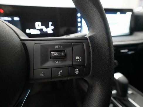 Certified 2025 Nissan Kicks SV image 18