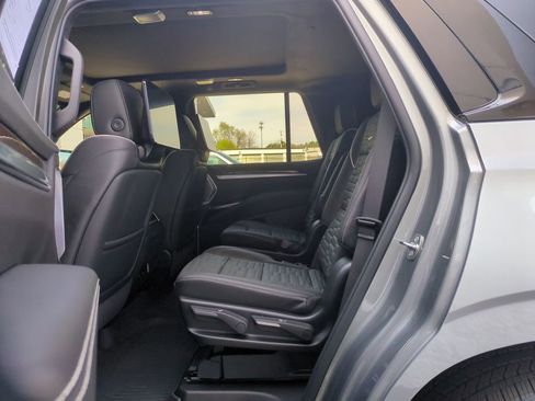 Used 2026 Cadillac Escalade Platinum Sport w/ LPO, ONYX Package AWD/4WD image 15