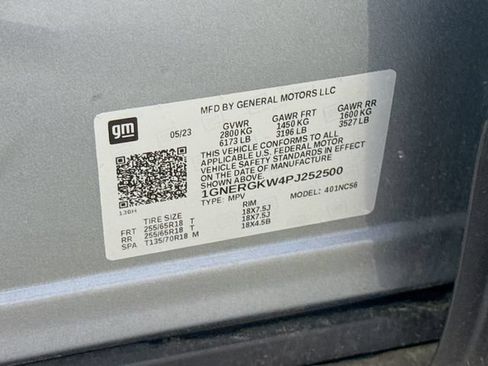 Used 2023 Chevrolet Traverse LT FWD image 36