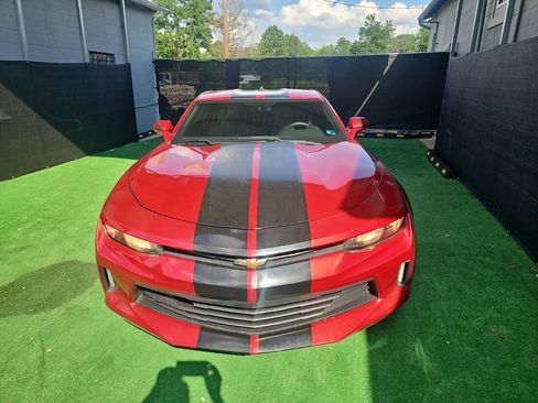 Used 2017 Chevrolet Camaro LT RWD image 12