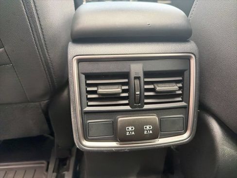 Used 2024 Subaru Forester Premium AWD/4WD image 29