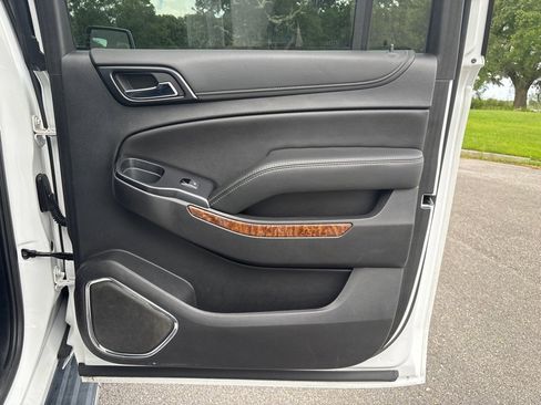 Used 2020 Chevrolet Suburban Premier image 19
