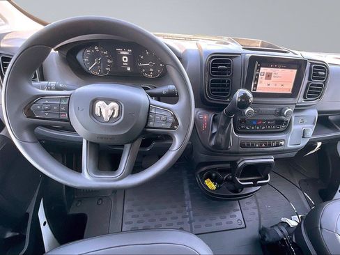 Used 2025 RAM ProMaster 2500 w/ Convenience Group FWD image 7