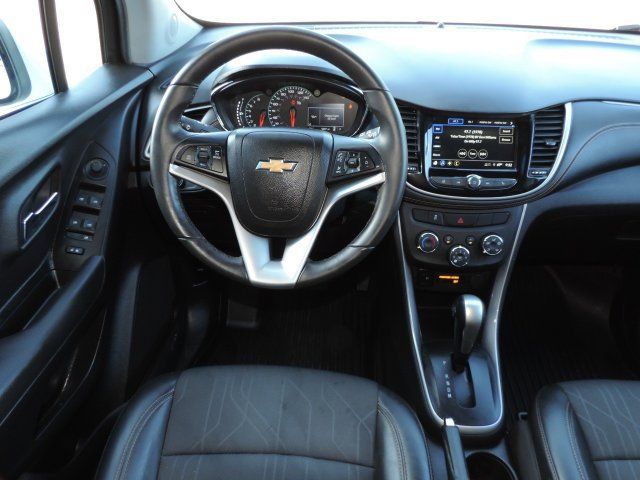 Used 2018 Chevrolet Trax LT w/ LT Convenience Package FWD image 20