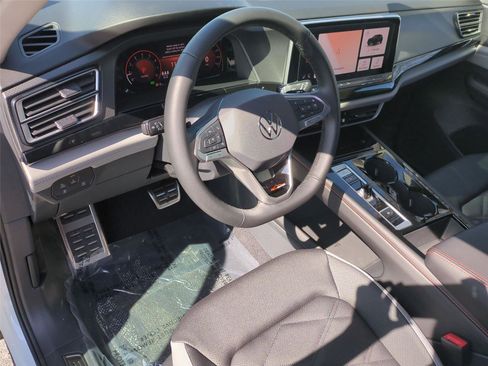 New 2026 Volkswagen Atlas Peak Edition AWD/4WD image 9