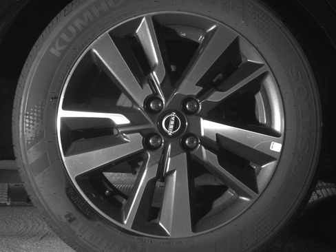 Used 2025 Nissan Versa SV FWD image 15