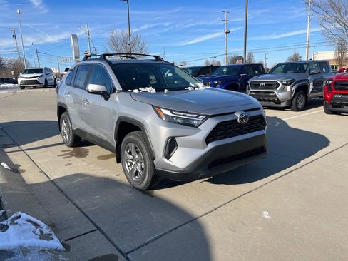 New 2025 Toyota RAV4 XLE image 7