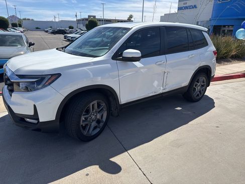 Used 2023 Honda Passport EX-L image 2