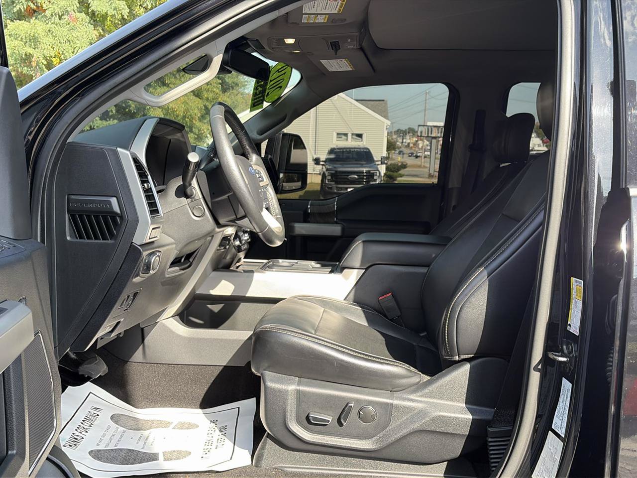 Used 2019 Ford F250 Lariat w/ Lariat Ultimate Package AWD/4WD image 9