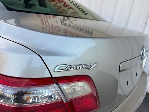 Used 2007 Toyota Camry LE image 8