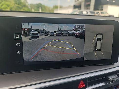 Used 2024 Kia Sorento SX FWD image 20