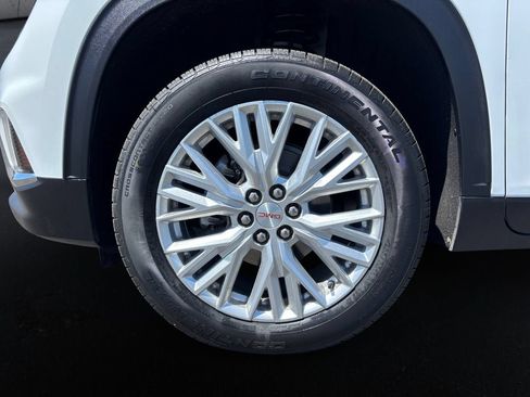 Certified 2024 GMC Acadia Elevation AWD/4WD image 9