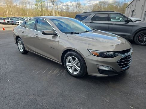Used 2022 Chevrolet Malibu LS w/ Driver Confidence Package II image 4