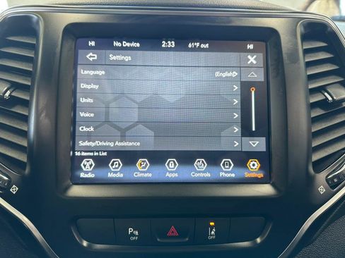 Used 2021 Jeep Cherokee Latitude Lux w/ Sun & Sound Group image 60